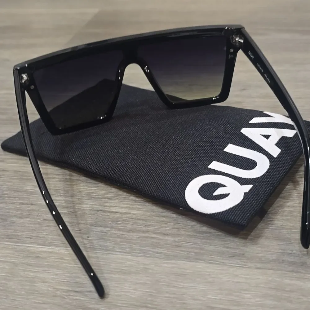 Quay Australia Hindsight‎ 51MM Shield Sunglasses- Black/Smoke Green Fade
